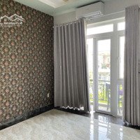 Phòng Sạch Sẽ Ban Công Thoáng Mát Gò Vấp