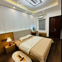 Nhà Riêng Phố Tạ Quang Bửu 40M2 Giá Bán 7 Tỷ, Nhà Đẹp Mới Xây 5 Tầng , Lô Góc, Nhà Rất Thoáng , Sáng.