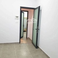 Nhà Thuê Mặt Tiền Lê Ngã. Quận Tân Phú. 3 Phòng Ngủ 2 Vệ Sinh Dtsd 72M2