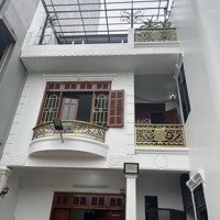 Biệt Thự Mặt Phố Mới Cực Đẹp, Kinh Doanh Kết Hợp Ở, Sân Để 4 Ô Tô 105M2 3 Tầng Quận Long Biên, Hn