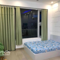 Phòng Ban Công Vip 385 Nguyễn Sơn