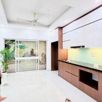 Sắp Đến Tết Rồi Anh Chị Nào Mua Nhà Thì Em Có Căn 30M2 Giá Bán 5,8 Tỷ Vnd Tại Đường Cầu Giấy, Hà Nội