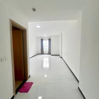 OT 38m2, Rèm - Máy Lạnh Gía 9.5Tr/Tháng Sunrise City View - Quận 7 Hotline : 0906233195