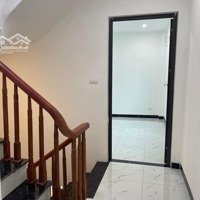 Nhà 5 Tầng Xây Mới, 32 M2 , Tiện Ích Đầy Đủ, Dân Cư Đông , Gần Trường Học Các Cấp , Chợ, Ub