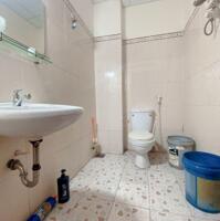 Bán nhà đất,gần mặt tiền  phường Cầu Ông Lãnh (Quận 1) gần chợ Bến Thành, giá dưới 12 tỷ