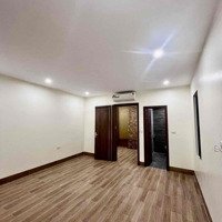 Nhà Mới Koong Cầu Giấy Lô Góc 40M2* 6 Tầngthang Máy- Ngõ Thông Kinh Doanh