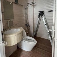 Nhà Nguyên Căn Lê Văn Sỹhẽm Xe Hơi3,3X7M Trệt 3 Lầu 3 Phòng Ngủ 4 Vệ Sinh- 15 Triệucó Thương Lượng- 0339668168 Xem Nhà Ngay