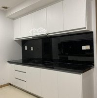 Cho Thuê Căn Hộ 2 Phòng Ngủ 2 Vệ Sinh 110M2 Full Nt Tại Royal City, Nguyễn Trãi, Thanh Xuân