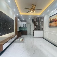 Hiếm! Nhà Cực Đẹp 35M2X5T Giá Đầu Tư, Gia Đình Ở. Vuông Vắn, Rộng Thoáng Phố Phạm Văn Đồng, Cổ Nhuế