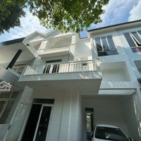 Hàng Ngộp Nặng. Rẻ Hơn Thị Trường 4 Tỷ, Nhà 1 Trệt 2 Lầu, 115M2 Ngang 8M, Kdc Gia Hòa, Q9, 10,8Tỷ