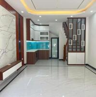 Bán nhà Đại Tự, Kim Chung 30m2, xây 5 tầng. Cách 30m đến Chợ, 620m đến Phố Huyện Hoài Đức