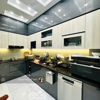 Bán Nhà Phố Ngọc Lâm, Gần Cầu Chương Đương, Ô Tô Vào Nhà, Full Nội Thất Cao Cấp, 50M2, Giá Hơn 9 Tỷ