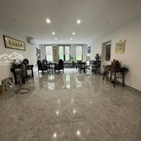 Cực Vip - Toà Nhà Mặt Phố Lạc Long Quân View Hồ Tây - 90M2-Mặt Tiền5,5M, 7 Tầng Thang Máy.