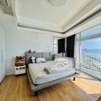 Cho Thuê Căn Hộ Cao Cấp Azura 3 Phòng Ngủ, View Sông Hàn