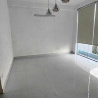 Cho thuê nhà  mặt phố Phạm Văn Đồng Cầu Giấy 40m x 4T giá 20 triệu, kinh doanh tốt