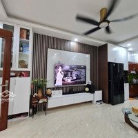 Bán Nhà Trương Định 40M2 - Ngõ Thẳng Tắp, 25M Ô Tô Đỗ - Nhà Dân Full Nội Thất - Nhỉnh 6 Tỷ