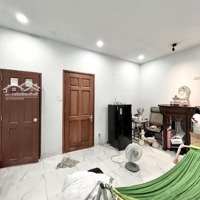 Bán Nhà Gầnmặt Tiềnnguyễn Đình Chiểu - Pn, 65M2 ( 1 Triệuệt 2Lầu), Hxh, Vài Căn Đến Phan Xích Long, 7.X Tỷ