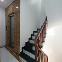 Bán Nhà 40M2,5T,Mt:4,5M, 6,4 Tỷ Ô Tô 7 Chỗ Vào Nhà, Thang Máy, Đại Cát, Liên Mạc, Bắc Từ Liêm