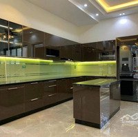 Cần Bán Tòa Nhàdiện Tích65M²Mặt Tiền4.5 M X 5 Tầng, Mặt Phố Nguyễn Chánh, Cầu Giấy Giá Tốt