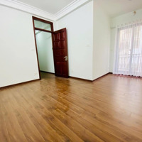 Bán Nhà Ngõ 172 Âu Cơ. 1 Nhà Ra Ô Tô Tránh. 50M2, 5 Tầng Mt3,8M. Nhỉnh 8 Tỷ.