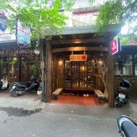 Bán nhà ngay mặt đường Cầu Giấy, 40m2, chỉ hơn 3 tỷ, để ở hoặc kinh doanh quán cafe cực tốt