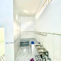 Cho thuê nhà mặt tiền đường Trần Văn Nghiêm