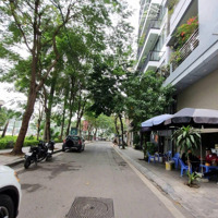 Bán Tòa Apartment 7 Tầng Thang Máy Có Hầm - View Hồ Tây Phố Trịnh Công Sơn - Hs 120 Triệu/Tháng