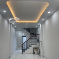 Bán Nhà Mới Phố Việt Hưng.ô Cách.ngô Gia Tự-Long Biên.giá Nhỉnh 6 Tỷ.ngõ Ô Tô Đỗ Cửa.gần Công Viên