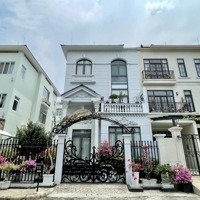 Villa Song Lập Phú Mỹ Hưng Quận 7 Xuất Ngoại Cần Chuyển Nhượng - Vị Trí Cách Hồ Bán Nguyệt 500M