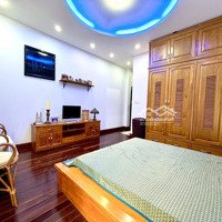 Nhà 3 Tầng Mặt Tiền Tôn Đức Thắng Hòn Rớ Nha Trang Đẹp Lung Linh Gần Biển Giá Bán 5Tỷ300