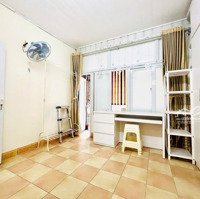Bán Tập Thể Tại Hoàng Ngọc Phách, Láng Hạ, Lô Góc, 2 Mặt Thoáng, Oto Đỗ Chân Toà