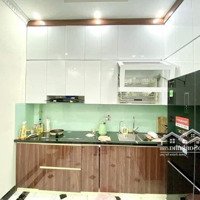 Bán Gấp Nhà Phố Nguyễn Lương Bằng - Quận Đống Đa, 61 M2 - 4 Tầng-Mặt Tiền 4M7-Kinh Doanh-Nhà Đẹp