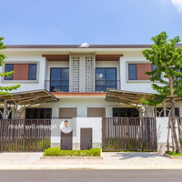 Hàng Ngộp Sun Casa Central Vsip 2 Bình Dương Nhà 2 Tầng View Công Viên 2,7 Tỷ/100M2 0945706508