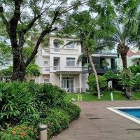 Bán Biệt Thự Vườn Chateau 3, 7.5*26M, 1 Trệt, 2 Lầu, Nội Thất Đẹp, Cạnh Hồ Bơi Và Clubhouse