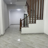 Bán Nhà Hữu Hoà, Thanh Trì, 32M2, 5 Tầng, Nhà Mới, 6 Phòng Ngủ, 4.3 Tỷ( Có Thương Lượng)