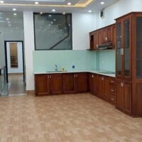 Nhà 2 lầu mặt tiền Trương Vĩnh Nguyên 400m2