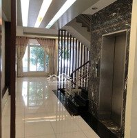 Cho Thuê Văn Phòng 300M2 Tại Phường Tân Hưng, Quận 7, Giá Bán 45 Triệu Vnd Tháng, Có Thang Mát