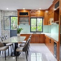 Xoay Vốn Làm Ăn Bán Gấp Căn Nhà Đường 18, Thủ Đức.4Ty150/58M2.Gần Siêu Thị,Trường Học. Liên Hệ:0936436684