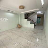 Nhà Nguyên Căn Dt: 5X20M2 Kdc Himlam Quận 7 Dọn Vào O Ngay Giá: 40 Triệu Liên Hệ: 0931353298