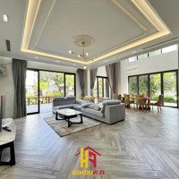 Biệt Thự Đơn Lập Vinhomes Riverside Cho Thuê Đầy Đủ Nội Thất Cao Cấp Và Hiện Đại, Có Thang Máy