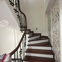 3.	Bán Gấp Nhà Ở Bát Khối, Về Ở Luôn, Diện Tích Sử Dung 40M2X6T, Mt4.5M, 8 Tỷ