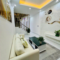 Bán Nhà Riêng Đường Giáp Bát, Giá Cực Chất 5,75 Tỷ,Diện Tích35M2, Cách Đường Oto 15M, Ngõ Rộng Ba Gác