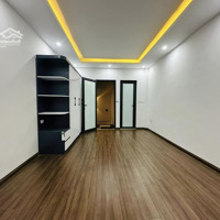 Vip Cực Hiếm Phân Lô Ô Tô Phố Trần Quốc Hoàn,40M2,4 Tầng,Giá 13.X Nhỏ