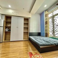 Phòng 35M2 Ngay Sân Bay Cửa Sổ Đón Nắng Trực Tiếp Full Nội Thất