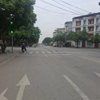 Cần Bán Nhanh - Căn Nhà - Vị Trí Đẹp - Tk Hiện Đai - Nội Thất Xịn Sò - Thang Máy View Cv Kd Đỉnh
