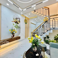Thanh Lý Nhà Bình Thạnh, 40M2 1T 1L, 2 Phòng Ngủ Sổ Sẵn, Hẻm Xe Hơi, Hốt Lẹ Khách Ơi Không Tiếc Đó!