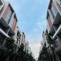 Chỉ 2.5 Tỷ Sở Hữu Nhà Vinhomes, Em Bán Shophouse Ánh Dương 14,Kế Biển Gần Công Viên Giá Full 7,5 Tỷ