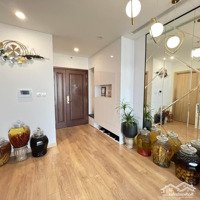 Mình Cần Bán Căn Hộ Chung Cư Green Park,Diện Tích55M2, 2Pn 2 Vệ Sinh Nhà Đẹp Giá Chỉ 2,7 Tỷ. Liên Hệ: 0702266628