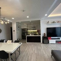 Chính Chủ Bán Căn 3 Ngủ 125M2 Chung Cư One 18 Phố Ngọc Lâm Tầng Cao Giá Bán 6.85 Tỷ Full Đồ:0916393862