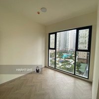 Bán Gấp 2Pn 2 Vệ Sinhgiá Tốt 4,18 Tỷ, View Trực Diện Hồ Bơi, Masteri Lumiere Vinhomes Grand Park Q9